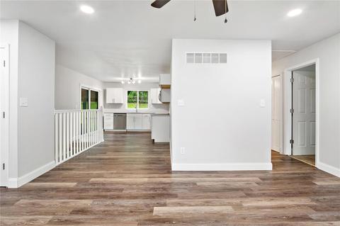 1207 Esterling, Saint Charles, MO 63301 photo 7