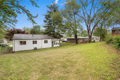1207 Esterling, Saint Charles, MO 63301 photo 25