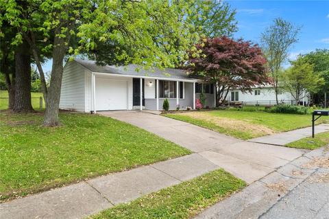 1207 Esterling, Saint Charles, MO 63301 photo 2
