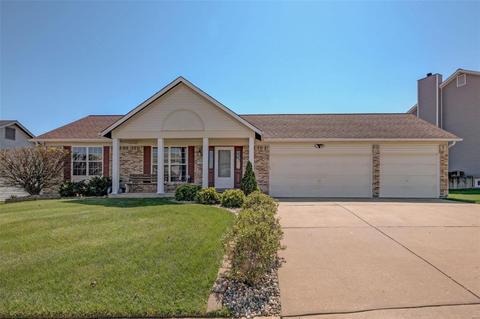 1406 Apple Valley Dr, O'fallon, MO 63366 photo 1