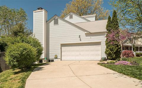 1213 Red Oak Plantation Dr, Ballwin, MO 63021 photo 4