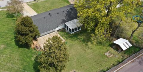 548 Saint Josephs, Ballwin, MO 63021 photo 3