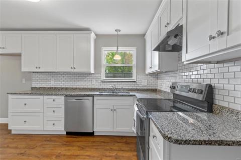 548 Saint Josephs, Ballwin, MO 63021 photo 5