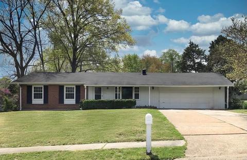 548 Saint Josephs, Ballwin, MO 63021 photo 1