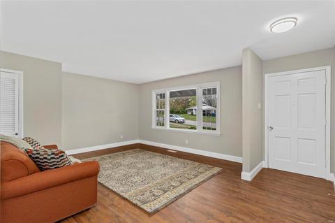548 Saint Josephs, Ballwin, MO 63021 photo 9