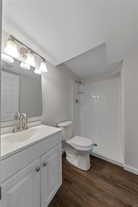 548 Saint Josephs, Ballwin, MO 63021 photo 24