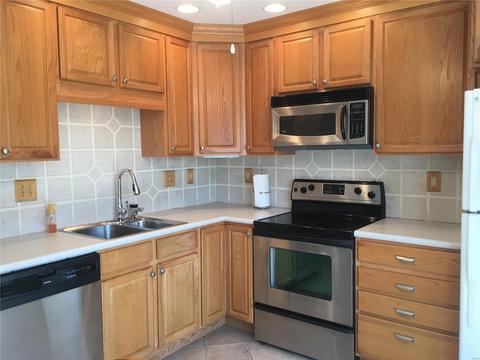 2417 Hiddendale Ln, Ballwin, MO 63021 photo 2