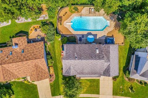 2090 Hackmann Estates Dr, Saint Charles, MO 63303 photo 6
