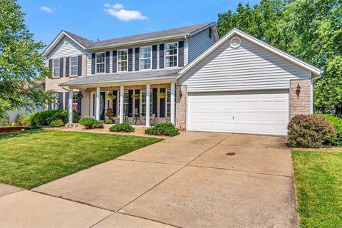 2090 Hackmann Estates Dr, Saint Charles, MO 63303 photo 2