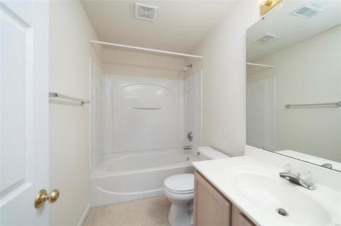682 Hawk Run Dr, O'fallon, MO 63368 photo 18