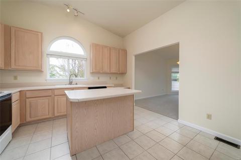 682 Hawk Run Dr, O'fallon, MO 63368 photo 9