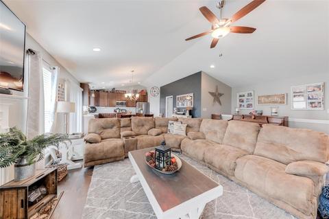420 Shady River Dr, O'fallon, MO 63366 photo 4