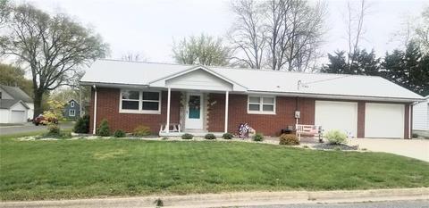 12 Nashville Homes For Sale Nashville Il Real Estate Movoto