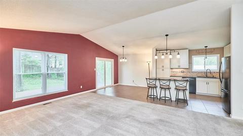1013 Hollybend, Ballwin, MO 63021 photo 8