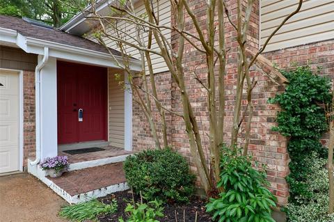 1013 Hollybend, Ballwin, MO 63021 photo 4