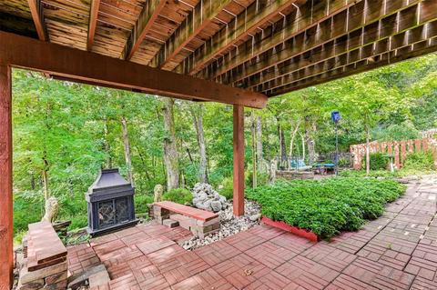 527 Rosewell Ct, Ballwin, MO 63021 photo 16