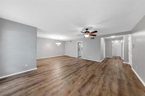 922 Claytonbrook Dr #3, Ballwin, MO 63011 photo 2