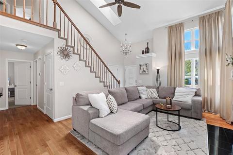 4 Bishops Crest Ct, Saint Peters, MO 63376 photo 2