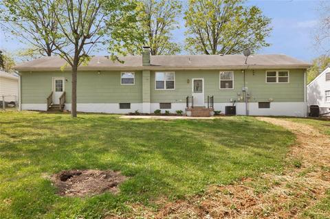 7437 Dalgren Dr, Saint Louis, MO 63123 photo 3
