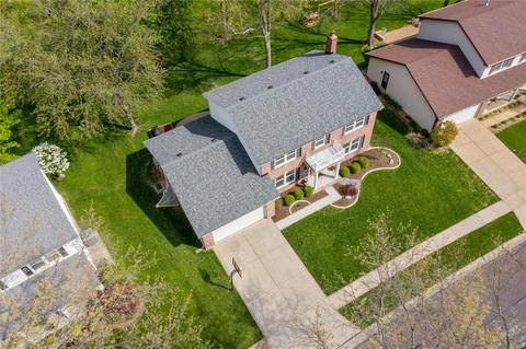 1851 Dougherty Estates Dr, Ballwin, MO 63021 photo 2