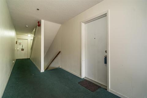 921 Hanna Place Ct #E, Manchester, MO 63021 photo 6