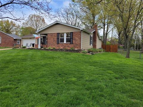 502 Ranch Dr, Manchester, MO 63011 photo 3