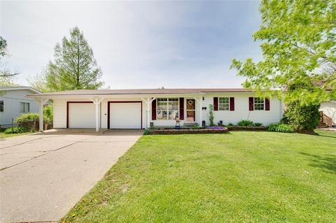 204 Bittersweet Dr, O'fallon, MO 63366 photo 2