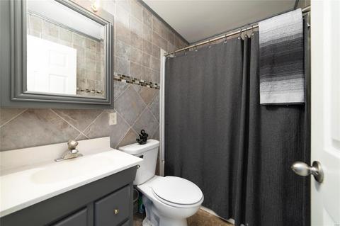 204 Bittersweet Dr, O'fallon, MO 63366 photo 13