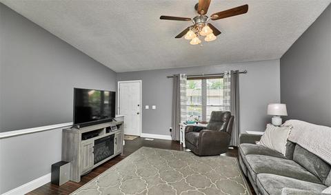 1354 Half Moon Dr, O'fallon, MO 63366 photo 5