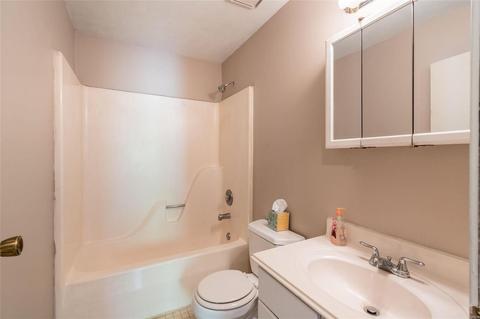 1338 White Hawk Dr, O'fallon, MO 63366 photo 11