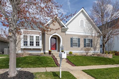579 Misty Mountain Dr, O'fallon, MO 63368 photo 3