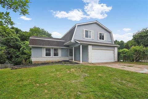 1070 Treetop Trail Dr, Manchester, MO 63021 photo 2