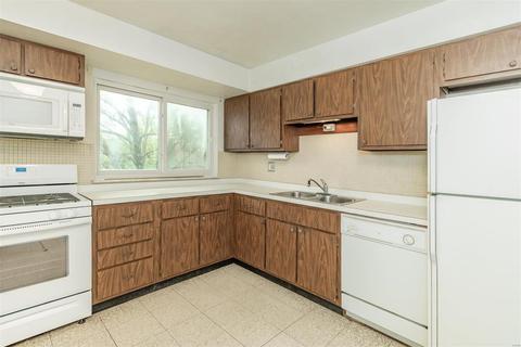 914 Sherwick Ter, Manchester, MO 63021 photo 12