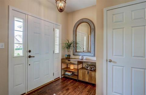 218 Greengate Dr, Lake Saint Louis, MO 63367 photo 4