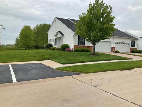1638 Thurston Ct, O'fallon, MO 63366 photo 2