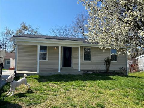1913 Pebble Brook Dr, O'fallon, MO 63366 photo 1
