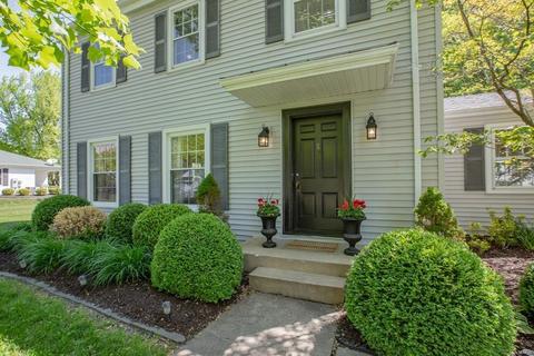 9 Weldon Spring Heights Dr, Weldon Spring, MO 63304 photo 2