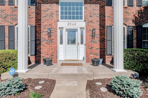 2546 Barrett Springs Dr, Ballwin, MO 63021 photo 2