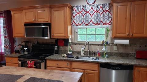 3447 Frontier Dr, Saint Charles, MO 63303 photo 7