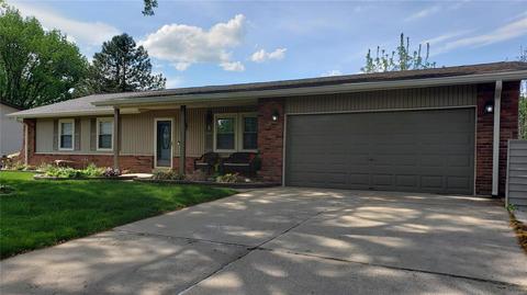 3447 Frontier Dr, Saint Charles, MO 63303 photo 2