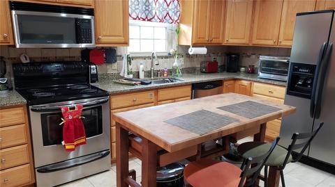 3447 Frontier Dr, Saint Charles, MO 63303 photo 9