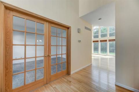868 Kiefer Trails Dr, Ballwin, MO 63021 photo 2