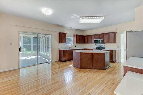 868 Kiefer Trails Dr, Ballwin, MO 63021 photo 7