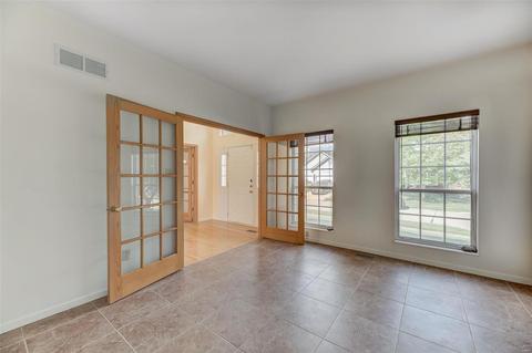868 Kiefer Trails Dr, Ballwin, MO 63021 photo 3