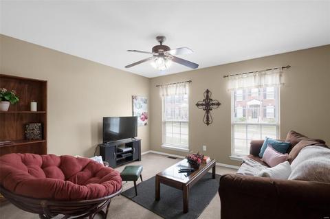 719 Hyde Dr, O'fallon, MO 63366 photo 5