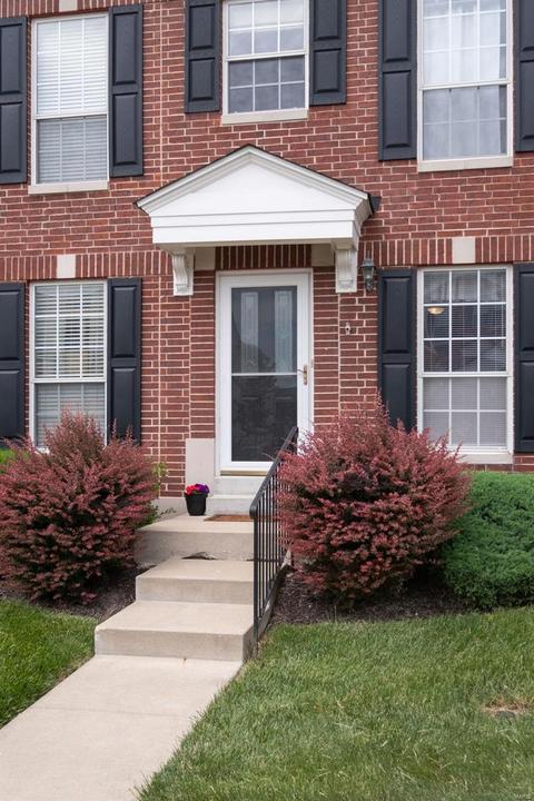 719 Hyde Dr, O'fallon, MO 63366 photo 2
