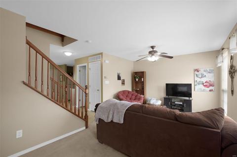 719 Hyde Dr, O'fallon, MO 63366 photo 3
