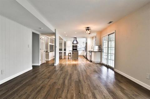 1151 Pinrun Dr, Ballwin, MO 63011 photo 24