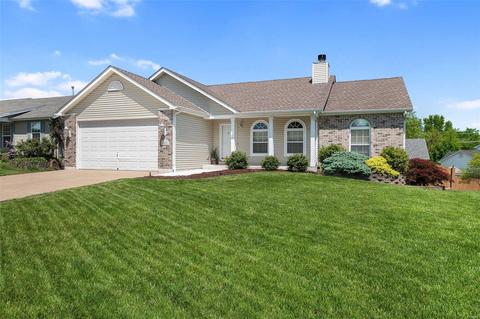 1421 Quiver Dr, O'fallon, MO 63366 photo 2