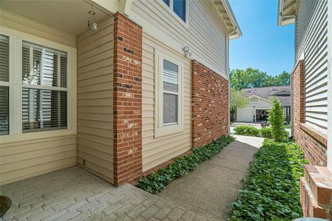 1337 Stone Run Dr, Ballwin, MO 63021 photo 4
